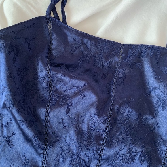 Victoria Secret Top - Picture 2 of 4